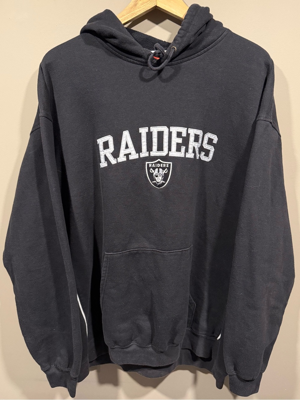 Las Vegas Raiders NFL Black Pullover Hoodie 2010's Oakland raiders stitched